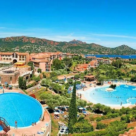 2 Pieces 4/5 Personnes Rez-de-jardin - Cap Esterel, Cote D'azur *